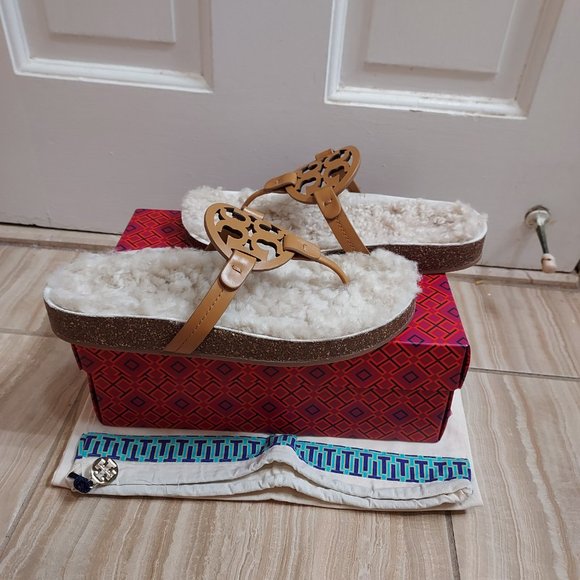 TORY BURCH Brown Miller Cloud Genuine Shearling Thong Sandal - Picture 6 of 7